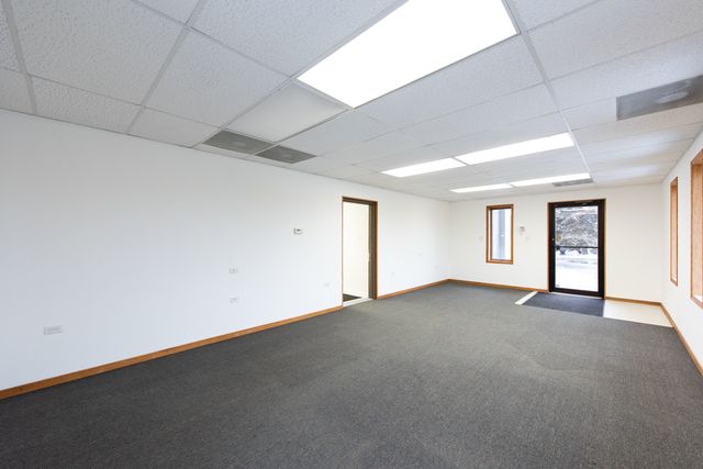 3401 16th St, Zion, IL 60099